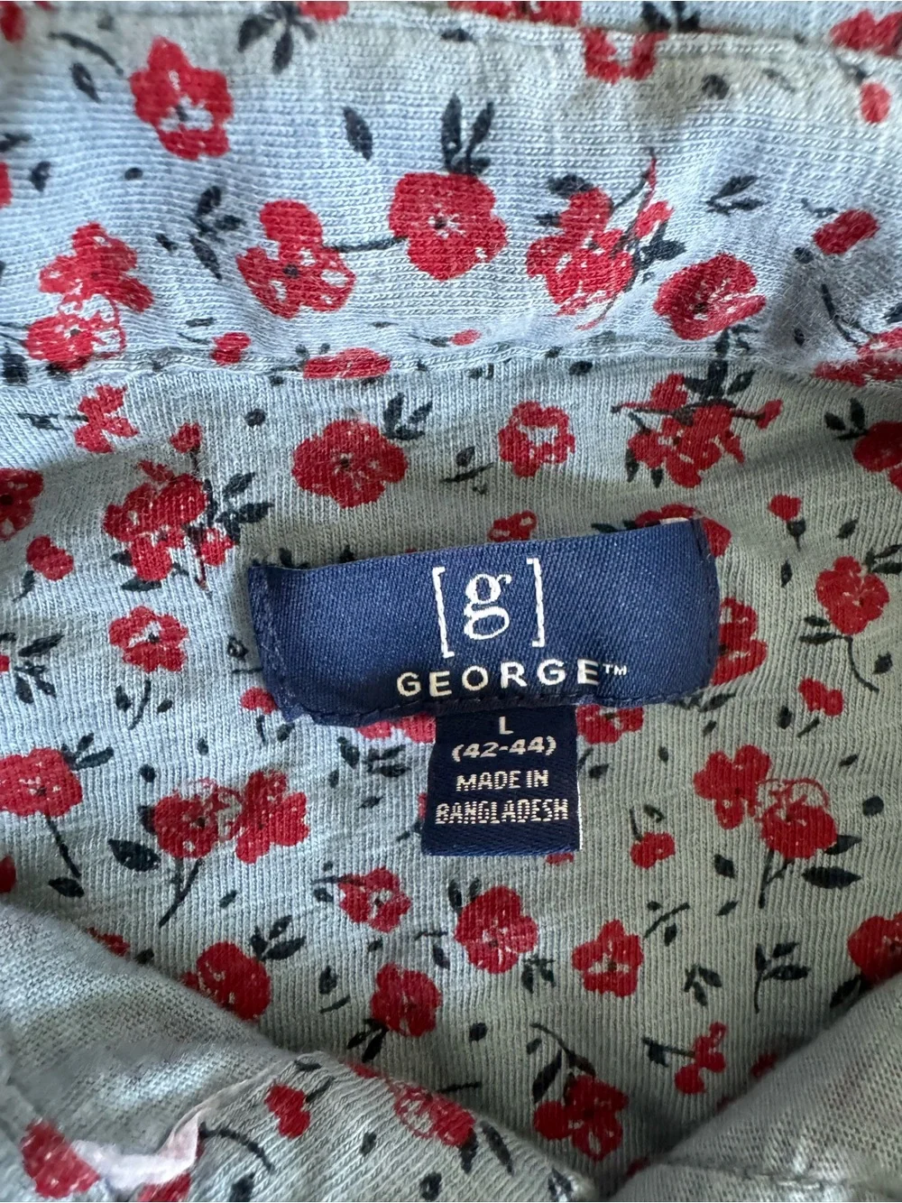 Men's large Short-Sleeve Floral Button-Up Shirt - Red Floral on Light blue/Gray